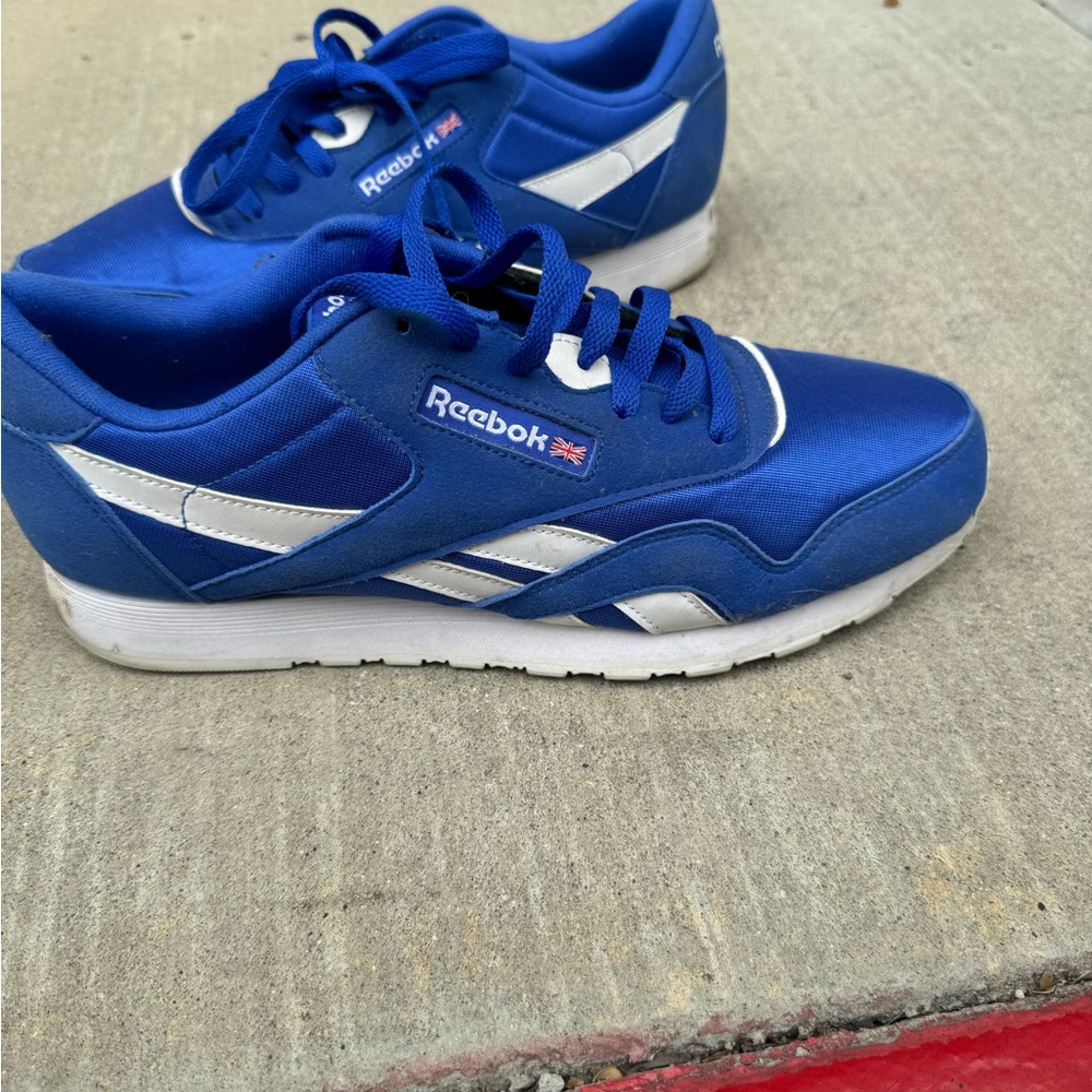 Reebok Classics size 10